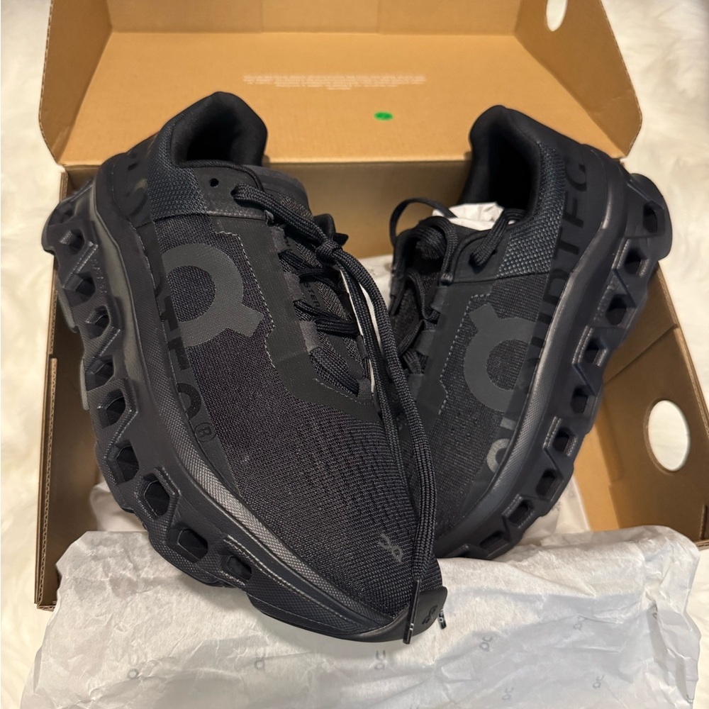 on Cloudmonster men’s 7.5